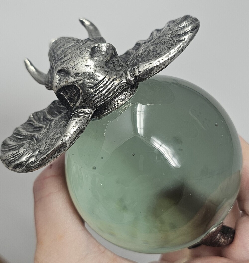 Vintage Makoulpa Pewter and Ngwenya Glass Ball Elephant Paperweight - Picture 6 of 9